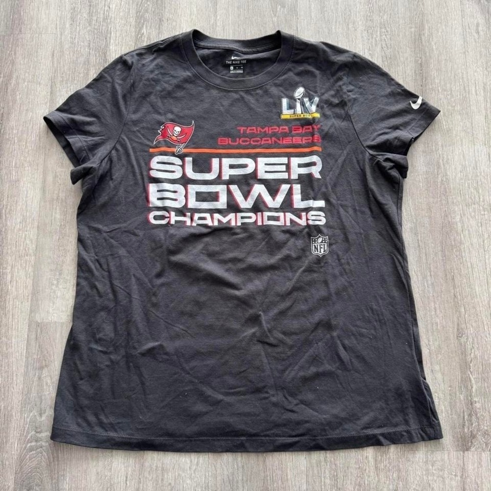 Tampa bay buccaneers Super Bowl champions Nike shirt size XL